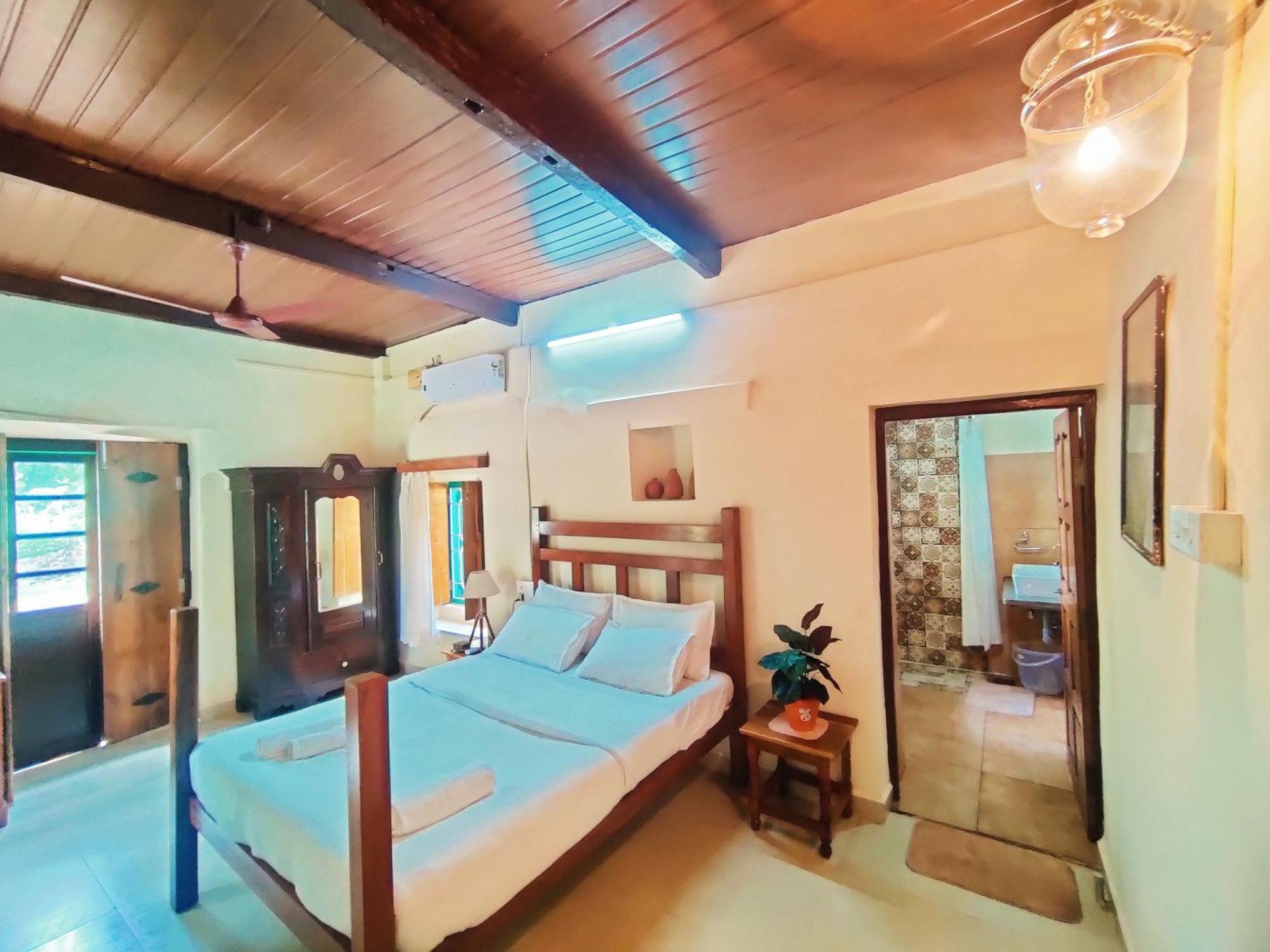 The Bungalow Bogmalo An 1880 Indo Portuguese Heritage Beach Villa South Goa Exteriör bild