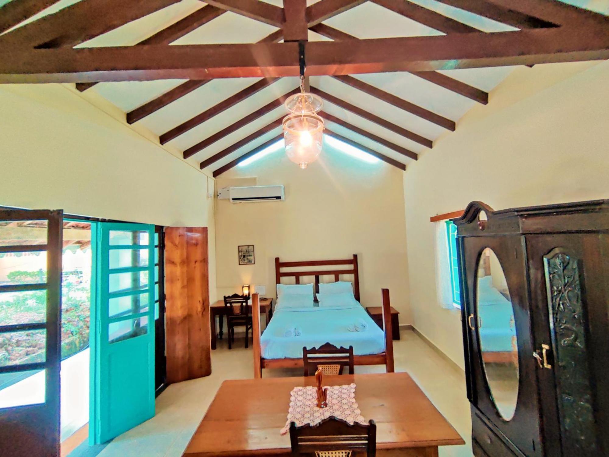The Bungalow Bogmalo An 1880 Indo Portuguese Heritage Beach Villa South Goa Exteriör bild